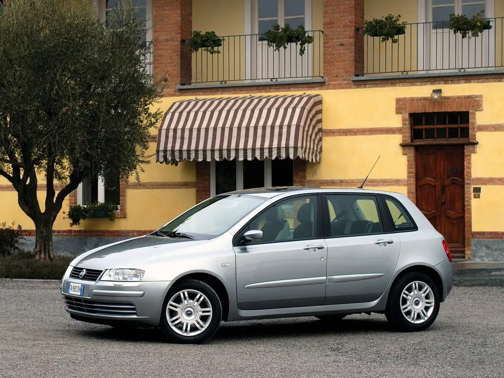 Fiat Stilo 1 поколение, рестайлинг, хэтчбек 5 дв. (03.2004 - 09.2006)
